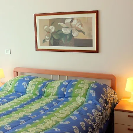 Madonnina A Quattro Feriehus *